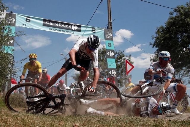 Geraint Thomas tiếp tục giữ áo vàng sau chặng 12 Tour de France - Ảnh 2.