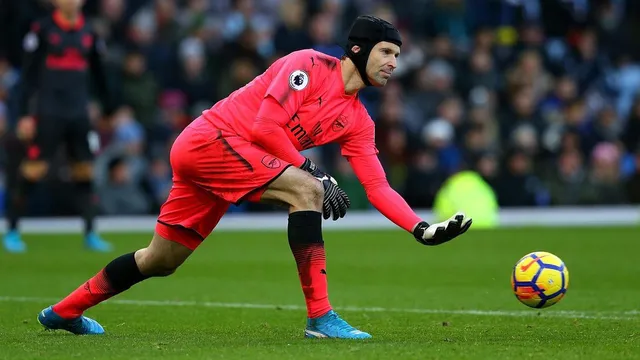 Arsenal sẵn sàng để Cech trở lại Chelsea - Ảnh 1.