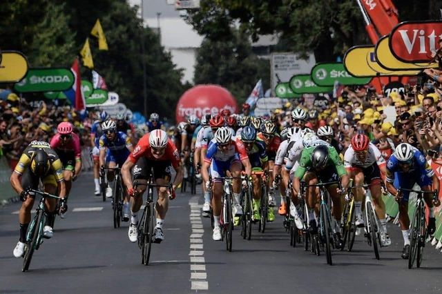 Chặng 13 Tour de France: Peter Sagan lần thứ 3 về nhất - Ảnh 1.