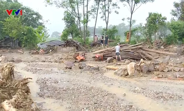 Mưa lũ tại Yên Bái: Hơn 20 nhà dân bị lũ cuốn trôi - Ảnh 2.