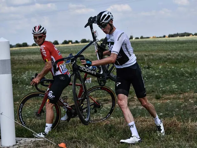 Fernando Gaviria giành áo vàng chặng 1 Tour De France 2018 - Ảnh 1.