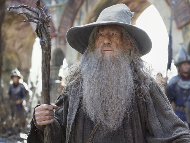 Cha đẻ của “Trò chơi vương quyền” bị ảnh hưởng từ cái chết của Gandalf - Ảnh 1.