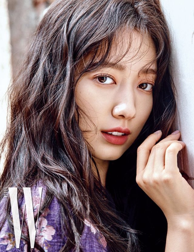 Park Shin Hye hóa tắc kè hoa trong bộ ảnh mới - Ảnh 7.