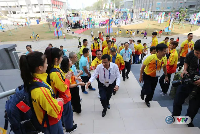 ẢNH: Bộ trưởng Bộ VHTT&DL Nguyễn Ngọc Thiện tới thăm các VĐV dự ASIAD 2018 - Ảnh 2.