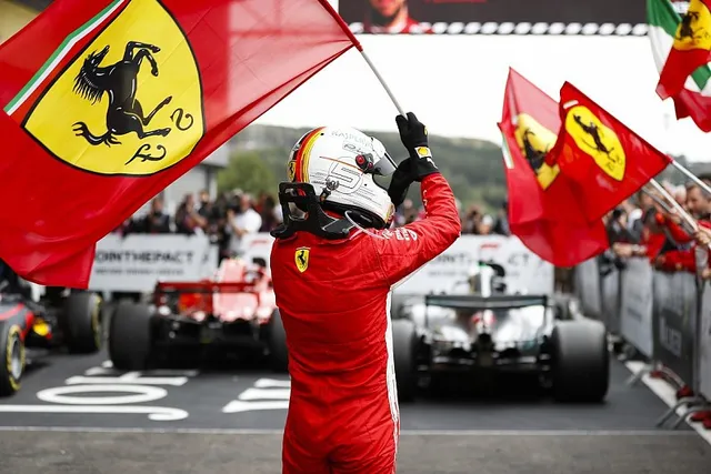 Đua xe F1: Sebastian Vettel giành chiến thắng tại Grand Prix Bỉ - Ảnh 2.