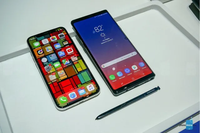 Giá cả ngàn USD, chọn iPhone X hay Galaxy Note 9, Xperia XZ2 Premium? - Ảnh 1.