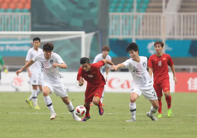 ẢNH: Olympic Việt Nam thất bại trước Olympic Hàn Quốc và dừng bước ở bán kết ASIAD 2018 - Ảnh 10.