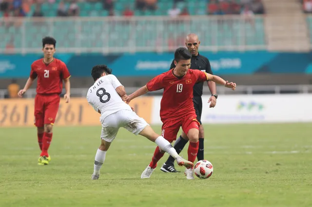 ẢNH: Olympic Việt Nam thất bại trước Olympic Hàn Quốc và dừng bước ở bán kết ASIAD 2018 - Ảnh 9.