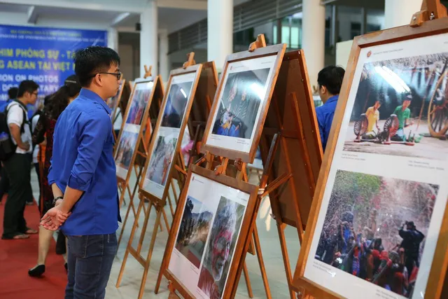 Triển lãm Ảnh và Phim phóng sự - Tài liệu trong Cộng đồng ASEAN tại Việt Nam - Ảnh 2.