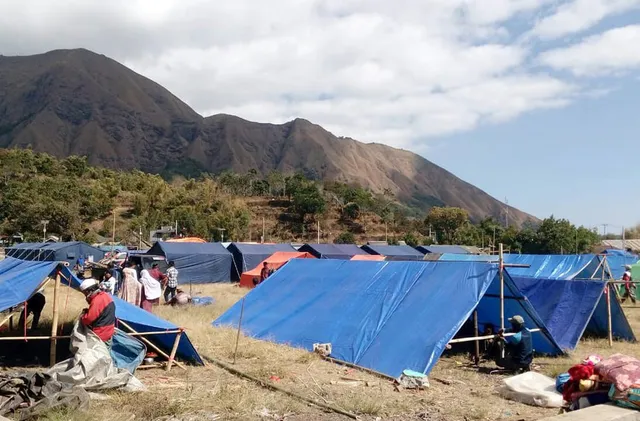 Đảo du lịch Lombok, Indonesia liên tiếp hứng chịu động đất kinh hoàng - Ảnh 5.