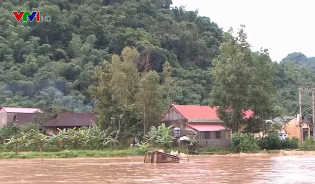 Mưa lũ tại Sơn La: 1 người thiệt mạng, 33 nhà bị đổ sập - Ảnh 1.