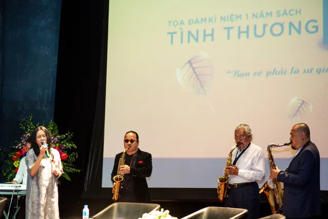 Diva Thanh Lam và nghệ sĩ saxophone Trần Mạnh Tuấn hội ngộ - Ảnh 4.