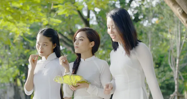 Sao mai Mai Diệu Ly kể chuyện tình êm đềm trong MV về Hà Nội - Ảnh 2.