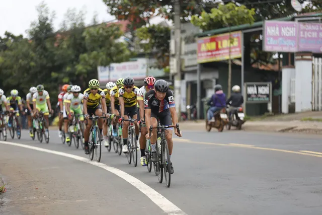 Chặng 13 giải xe đạp quốc tế VTV Cup Tôn Hoa Sen 2018: Im Jaeyeon tiếp tục về nhất chặng - Ảnh 2.