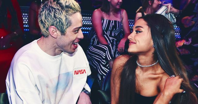 Mặc dù đã hủy hôn, Ariana Grande và hôn phu cũ vẫn chưa chia tay - Ảnh 1.