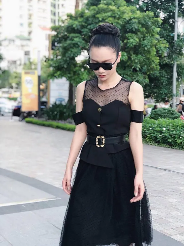 Gu thời trang thanh lịch của MC Minh Hà - Ảnh 3.