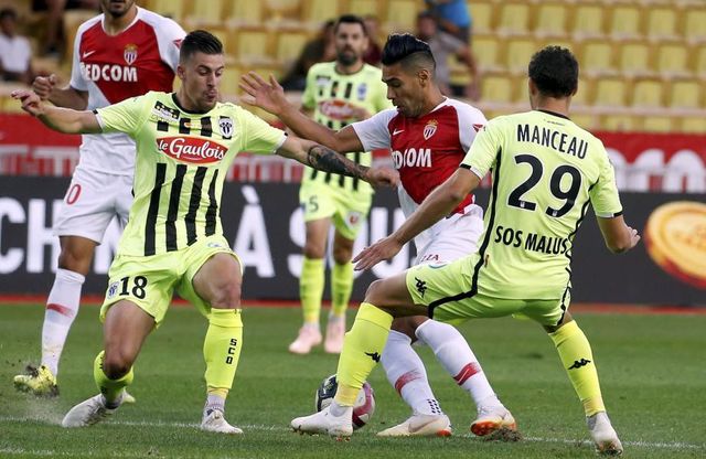 Monaco gặp khó khăn sau thất bại trước Angers - Ảnh 1.