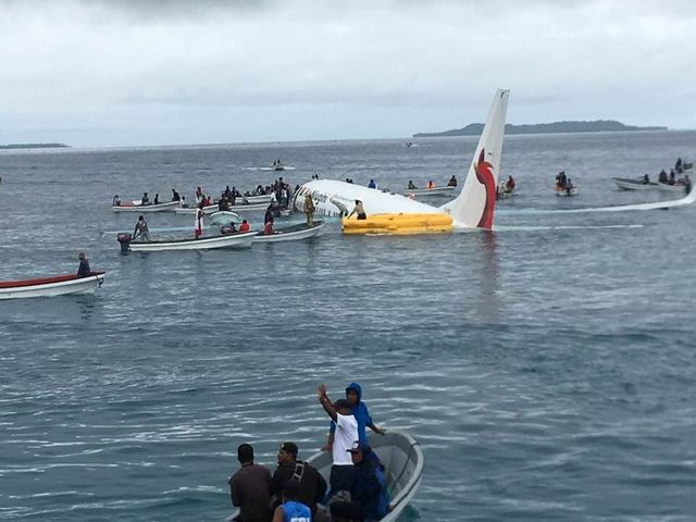 Máy bay của Papua New Guinea rơi xuống biển Micronesia - Ảnh 3.