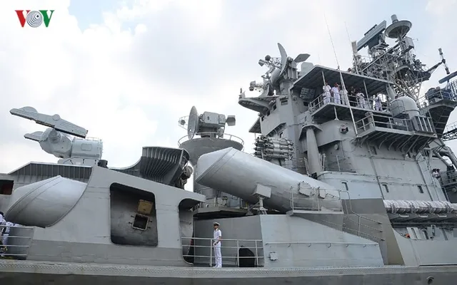 Tàu hải quân Ấn Độ cập bến cảng Sài Gòn - Ảnh 5.