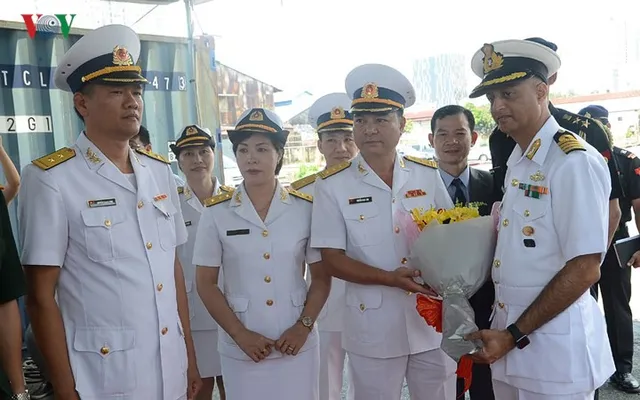 Tàu hải quân Ấn Độ cập bến cảng Sài Gòn - Ảnh 3.