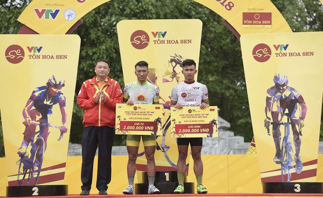 ẢNH: Những khoảnh khắc ấn tượng chặng 2 Giải xe đạp quốc tế VTV Cup Tôn Hoa Sen 2018 - Hà Nội đi Thanh Hoá - Ảnh 12.