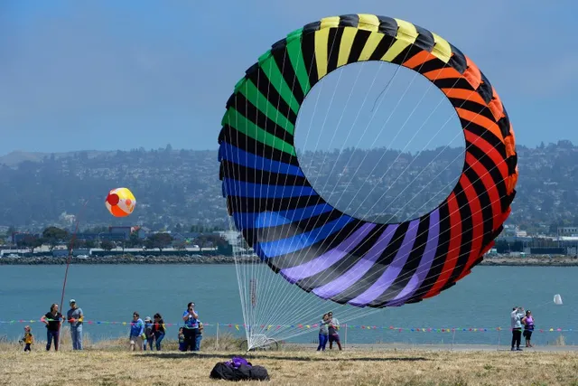 Mãn nhãn Lễ hội diều quốc tế tại Berkeley, Mỹ - Ảnh 7.