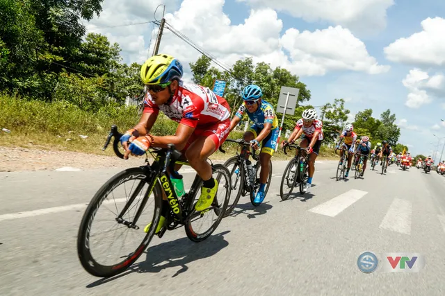 ẢNH: Những khoảnh khắc ấn tượng chặng 6 Giải xe đạp quốc tế VTV Cup Tôn Hoa Sen 2018 - Ảnh 10.