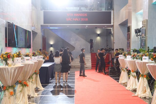 Thảm đỏ VTV Awards 2018 sẵn sàng trước giờ G - Ảnh 3.