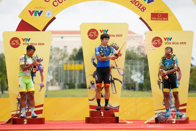 ẢNH: Những khoảnh khắc ấn tượng chặng 8 Giải xe đạp quốc tế VTV Cup Tôn Hoa Sen 2018 - Ảnh 11. ẢNH: Những khoảnh khắc ấn tượng chặng 8 Giải xe đạp quốc tế VTV Cup Tôn Hoa Sen 2018 - Ảnh 11.