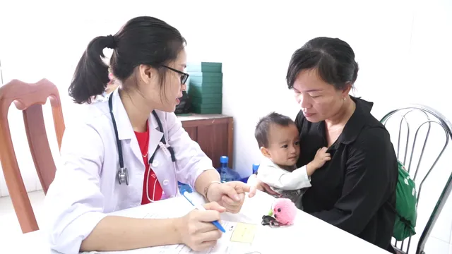 Khám sàng lọc bệnh tim bẩm sinh miễn phí tại Cao Bằng - Ảnh 6. Khám sàng lọc bệnh tim bẩm sinh miễn phí tại Cao Bằng - Ảnh 6.