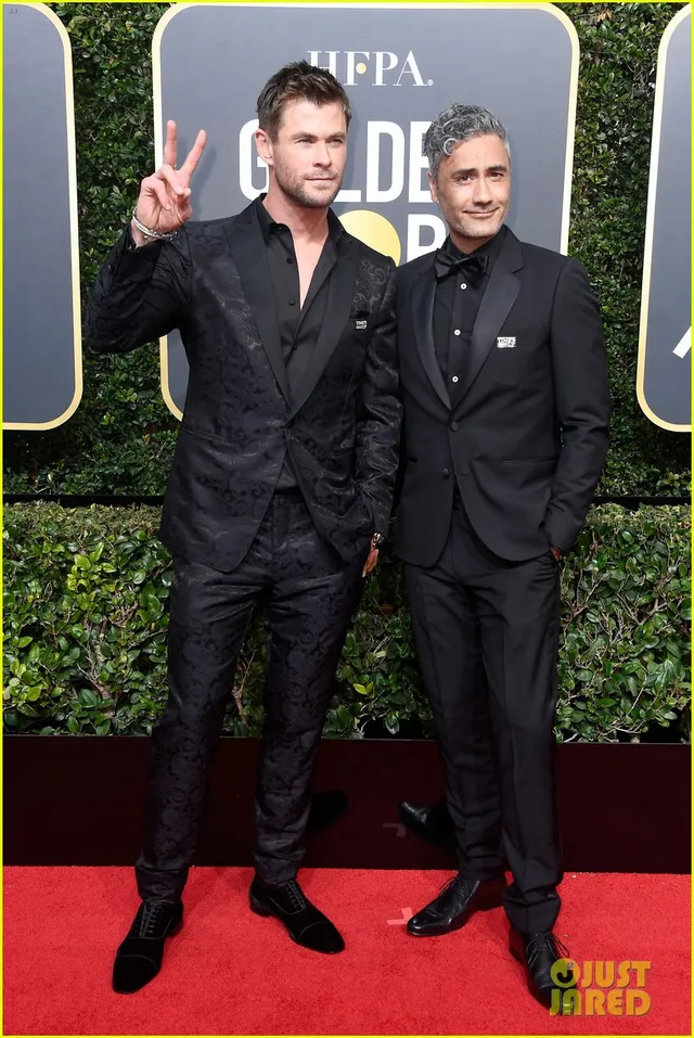 chris-hemsworth-thor-director-taika-waititi-arrive-at-golden globes-2018-04 chris-hemsworth-thor-director-taika-waititi-arrive-at-golden globes-2018-04