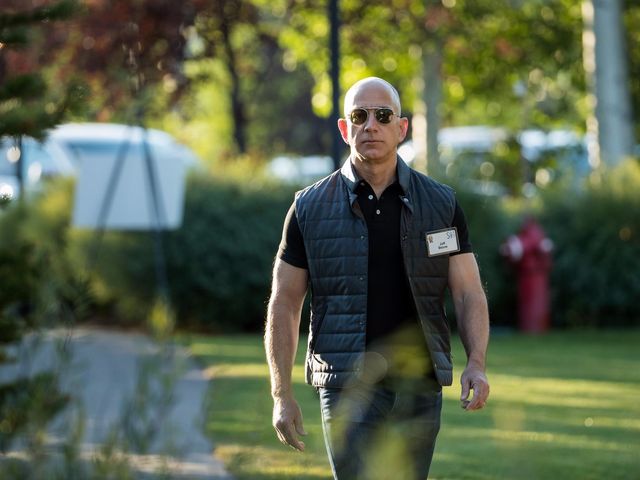 Jeff Bezos: Giàu nhất hành tinh song vẫn rửa bát giúp vợ mỗi tối - Ảnh 11.