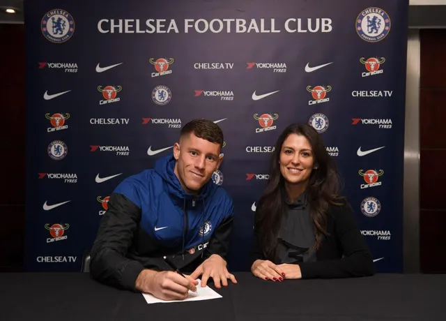 Chelsea chiêu mộ thành công Ross Barkley từ Everton - Ảnh 1.