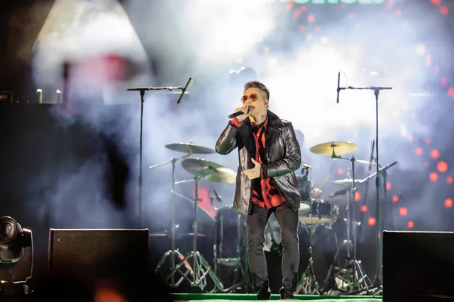 Thủ lĩnh nhóm nhạc Westlife cùng nghệ sĩ Việt bùng nổ trong đêm nhạc Countdown Party 2019 - Ảnh 7. Thủ lĩnh nhóm nhạc Westlife cùng nghệ sĩ Việt bùng nổ trong đêm nhạc Countdown Party 2019 - Ảnh 7.