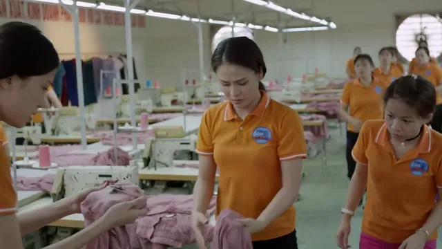 Những cô gái trong thành phố - Tập 5: Lọt mắt xanh của sếp, Cúc bị chơi xấu - Ảnh 7.
