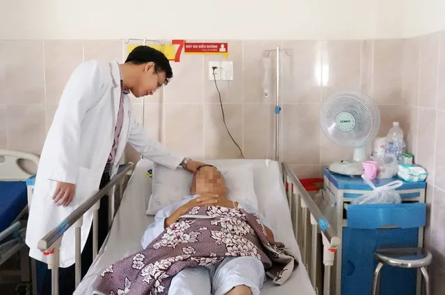 Cứu sống người đàn ông vỡ túi phình động mạch não nguy kịch - Ảnh 1. Cứu sống người đàn ông vỡ túi phình động mạch não nguy kịch - Ảnh 1.