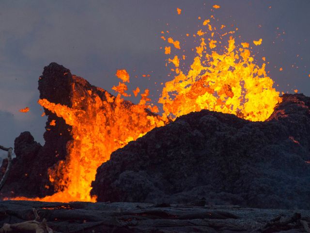 Hawaii “hút khách” nhờ thảm họa núi lửa - Ảnh 1.