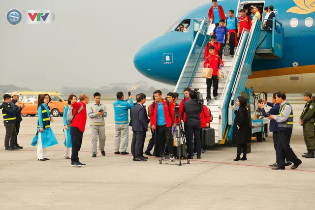 ẢNH: ĐT Việt Nam rạng rỡ ngày trở về sau thành công tại Asian Cup 2019 - Ảnh 2.