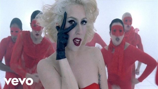 Lady Gaga lần đầu sở hữu MV tỉ view - Ảnh 2.