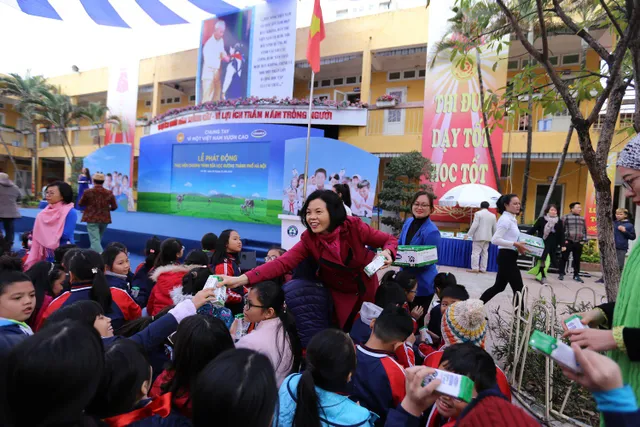 Chính thức triển khai chương trình Sữa học đường Hà Nội - Ảnh 1.