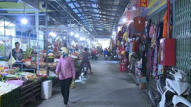 Xây chợ chiếm đường dân sinh tại Cần Thơ