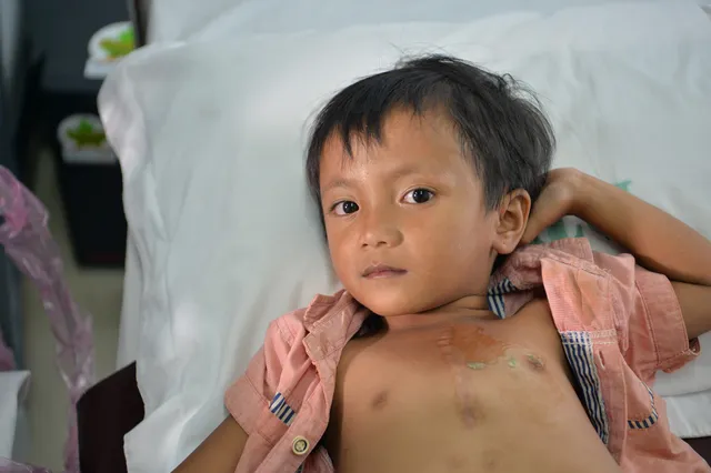 Hiện thực hóa giấc mơ được đi học của cô bé 6 tuổi 3 lần phẫu thuật tim - Ảnh 2. Hiện thực hóa giấc mơ được đi học của cô bé 6 tuổi 3 lần phẫu thuật tim - Ảnh 2.