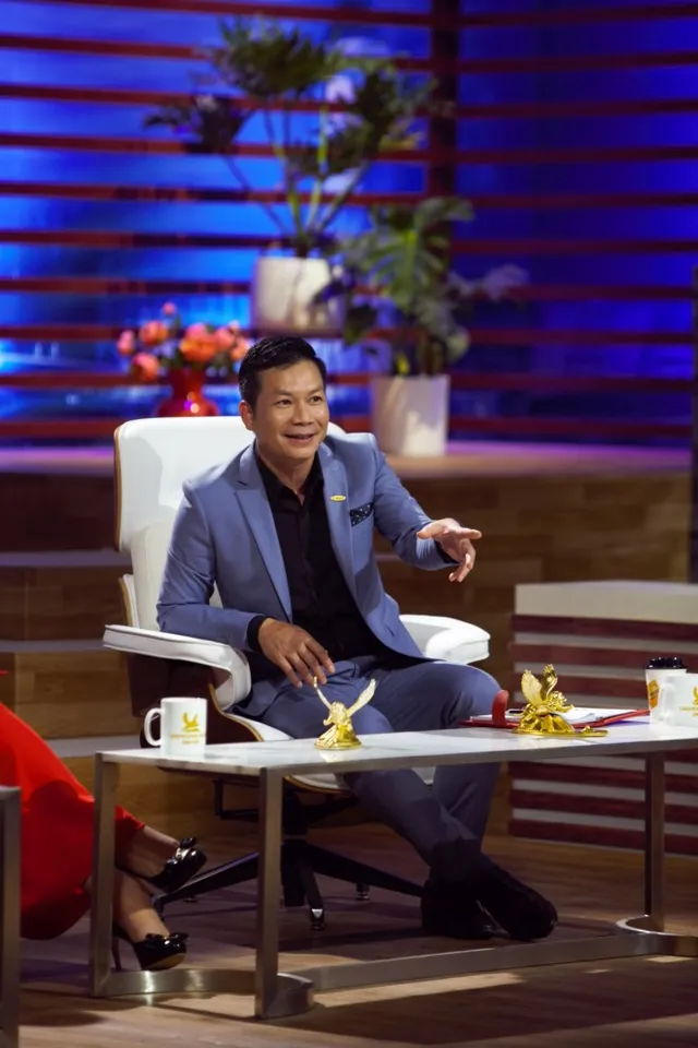 Shark Tank Việt Nam - Tập 13: Shark Dzung giải thích không đá đểu Shark Hưng - Ảnh 1. Shark Tank Việt Nam - Tập 13: Shark Dzung giải thích không đá đểu Shark Hưng - Ảnh 1.