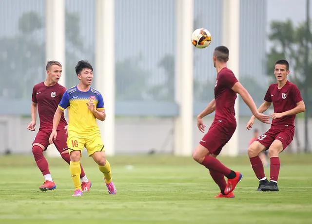 U19 Việt Nam giành chiến thắng trước U19 Sarajevo - Ảnh 12.