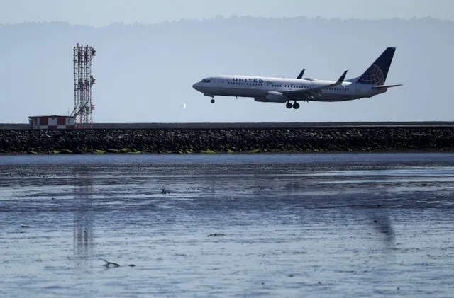 Apple chi tiền để nâng cấp nhà ga sân bay hãng United Airlines - Ảnh 1.