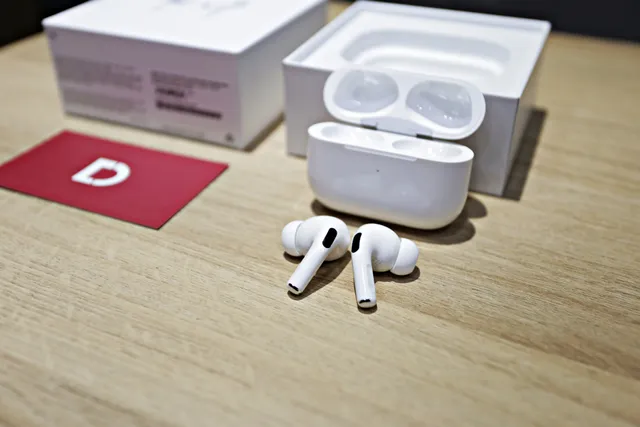 Trên tay AirPods Pro và so sánh với AirPods thế hệ cũ - Ảnh 5.