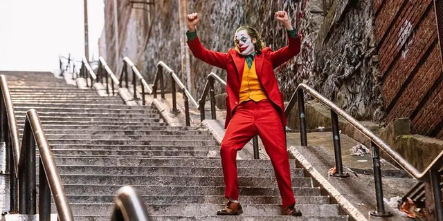 Siêu phẩm Joker càn quét doanh thu phòng vé cuối tuần - Ảnh 2.