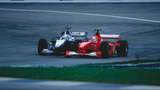 Đua xe F1: Nhìn lại chức VĐTG đầu tiên của Schumacher với Ferrari - Ảnh 1.