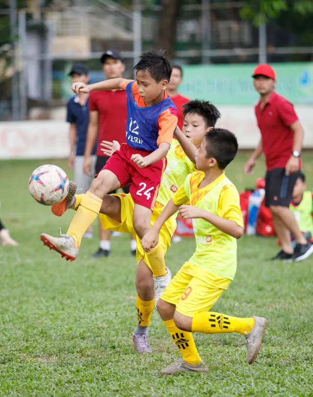 Thách thức Lotteria Cup mùa giải 2019 khép lại với chiến thắng sít sao của Kid Star FC - Ảnh 1.