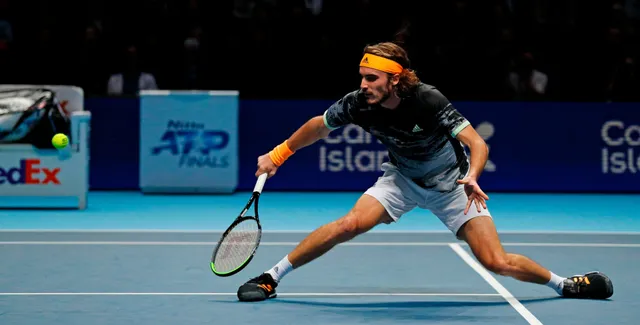 ATP Finals 2019: Stefanos Tsitsipas giành chiến thắng trận ra quân - Ảnh 2.